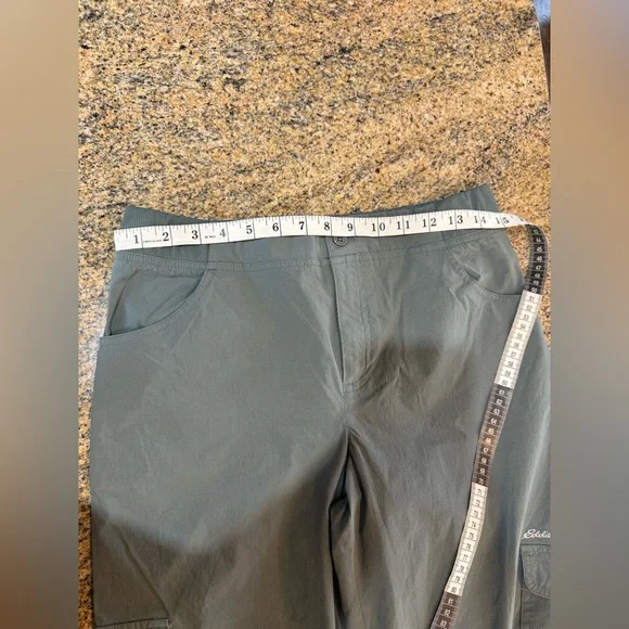 Eddie Bauer Women’s green hiking pants size medium - Picture 5 of 7